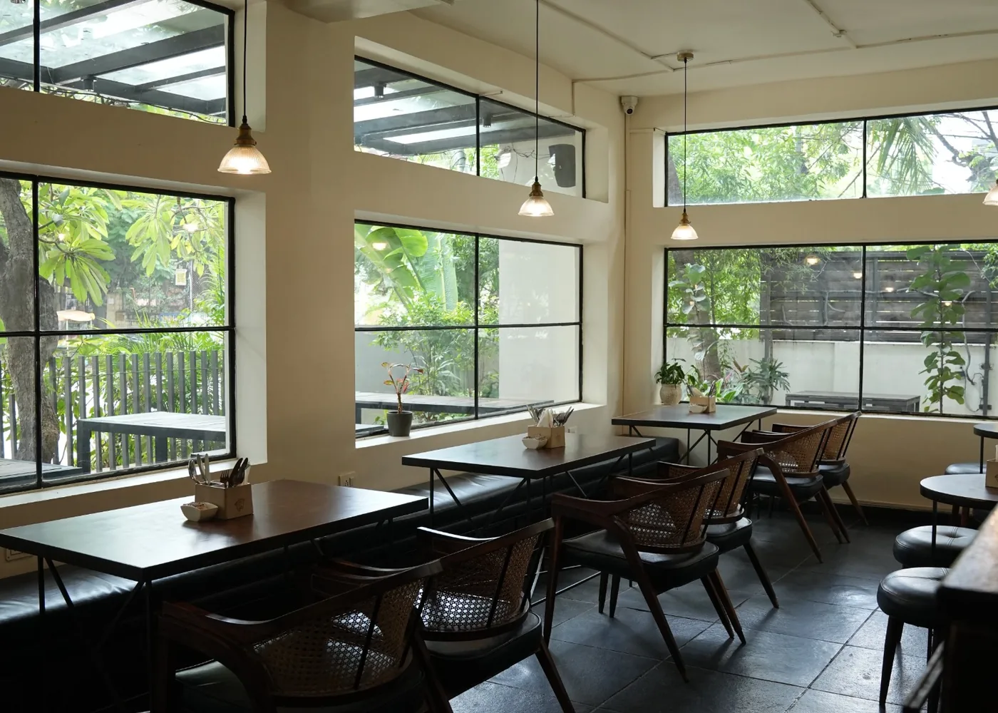 Roobaroo Cafe interior